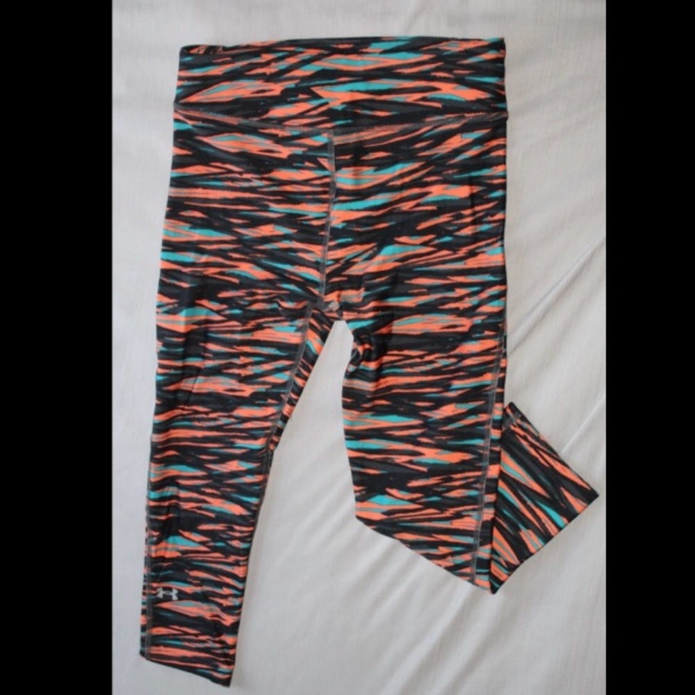 Under Armour patterned capri leggings